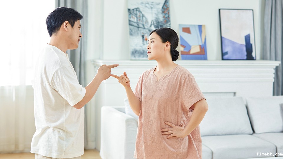 夫妻分居后如何处理债务纠纷