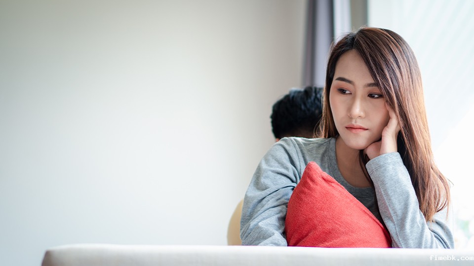 男方家暴先提离婚，帮助女方积极争取自身权益